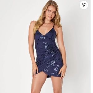 NWT: Lulu's Wondrous Sparkle Navy Blue Floral Sequin Bodycon Mini Dress